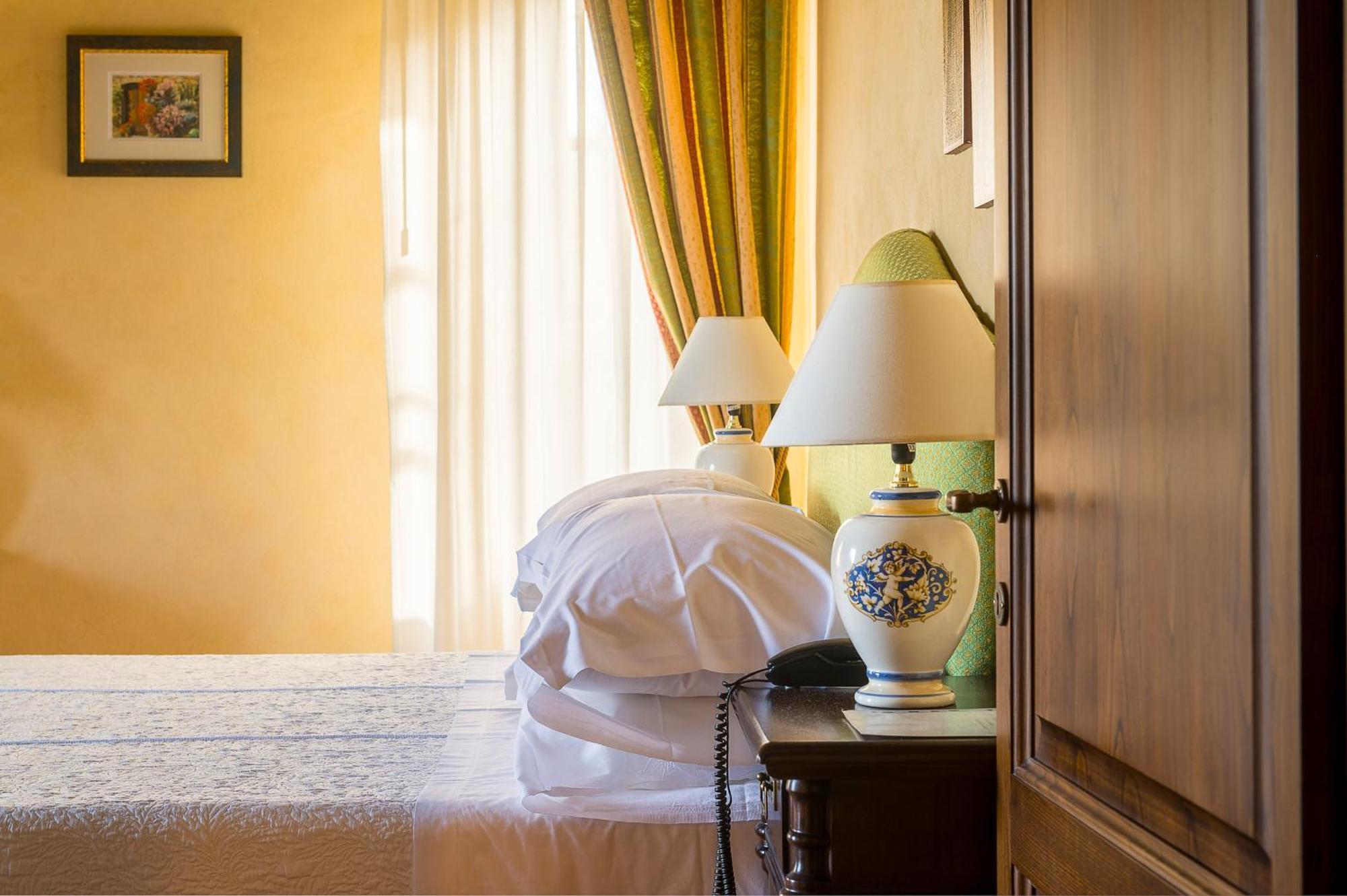 Villa Delia Hotel And Cooking School Rivoli  Bagian luar foto